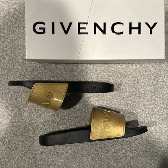 Givenchy slides gold - Picture 2 of 4